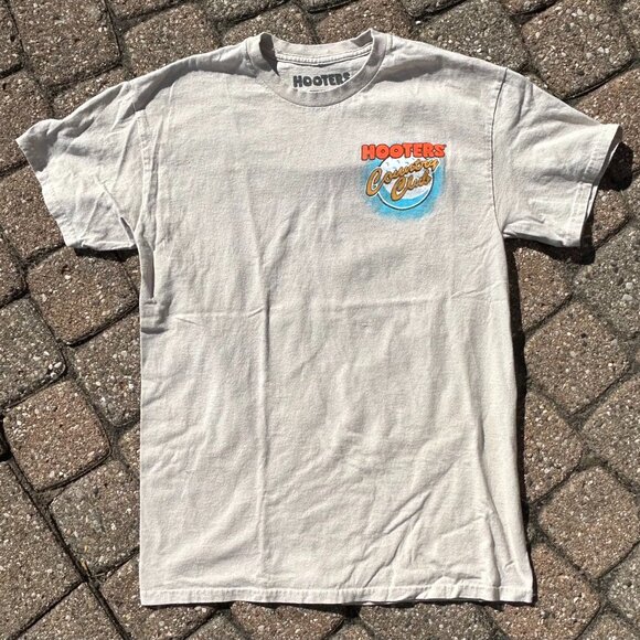 Hooters Country Club T Shirt Sz M - Picture 2 of 9